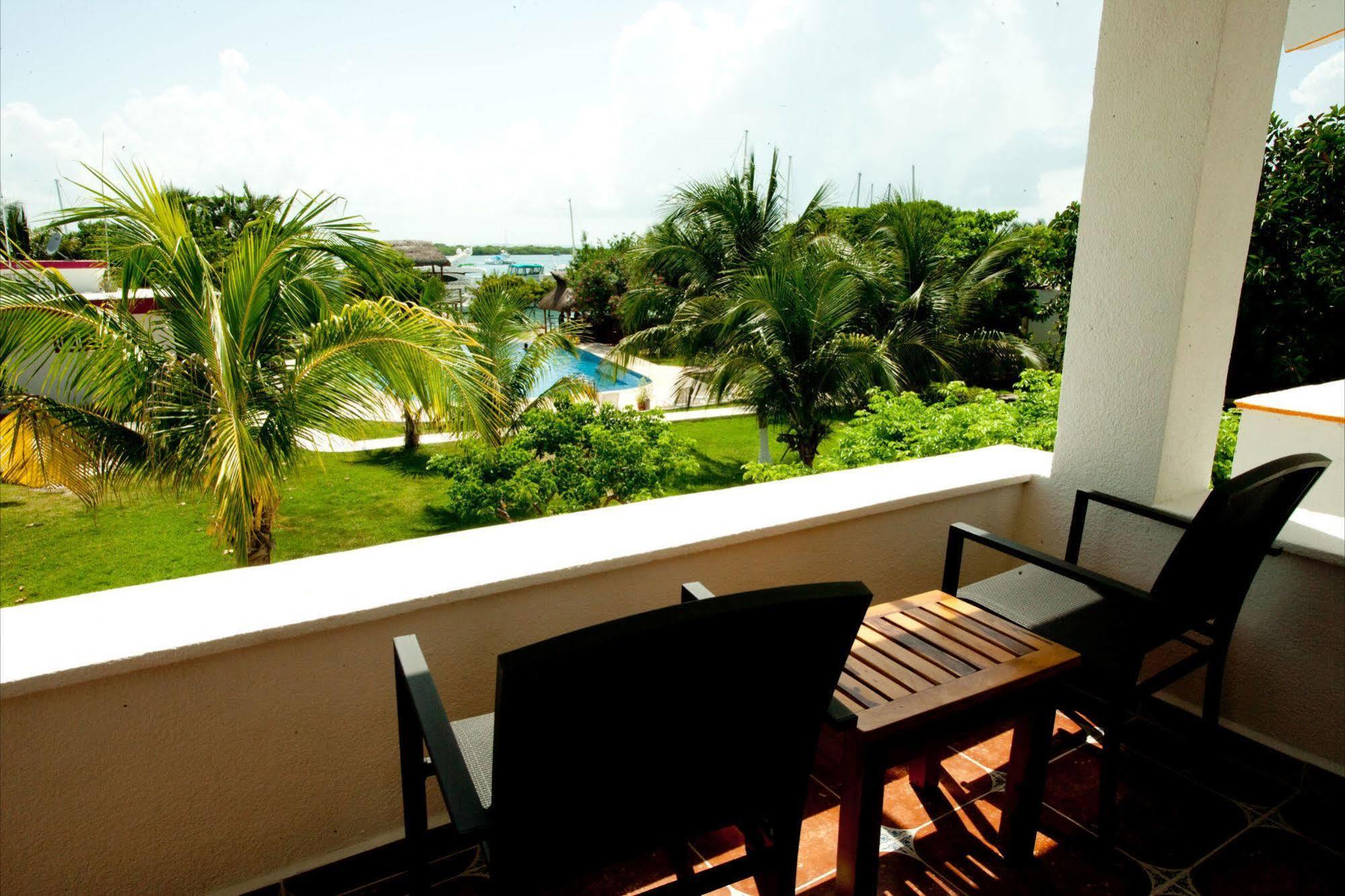 Marina Paraiso Isla Mujeres Hotel Esterno foto