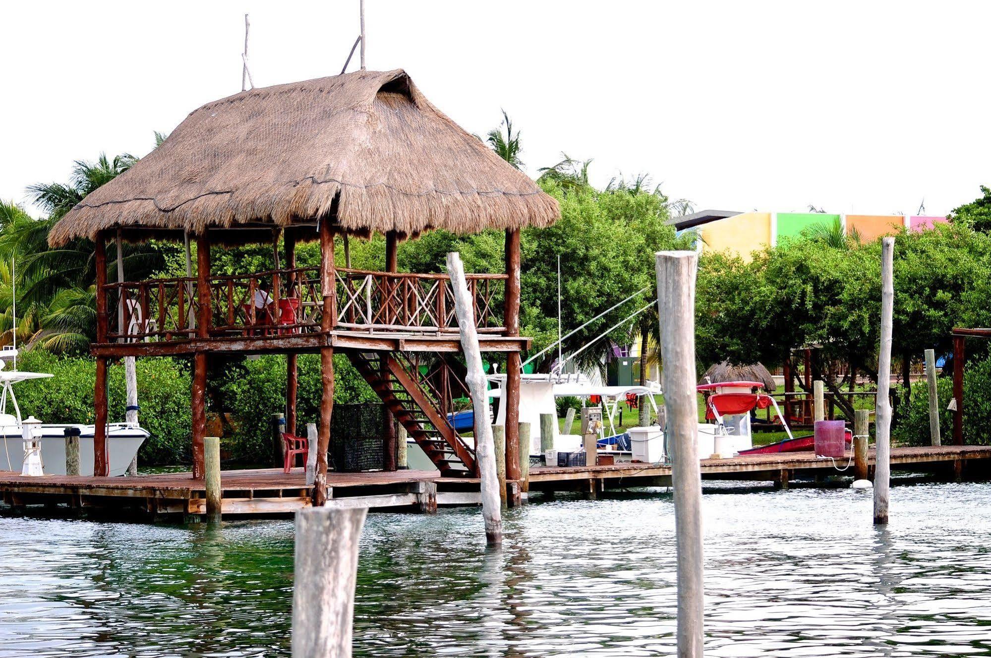 Marina Paraiso Isla Mujeres Hotel Esterno foto
